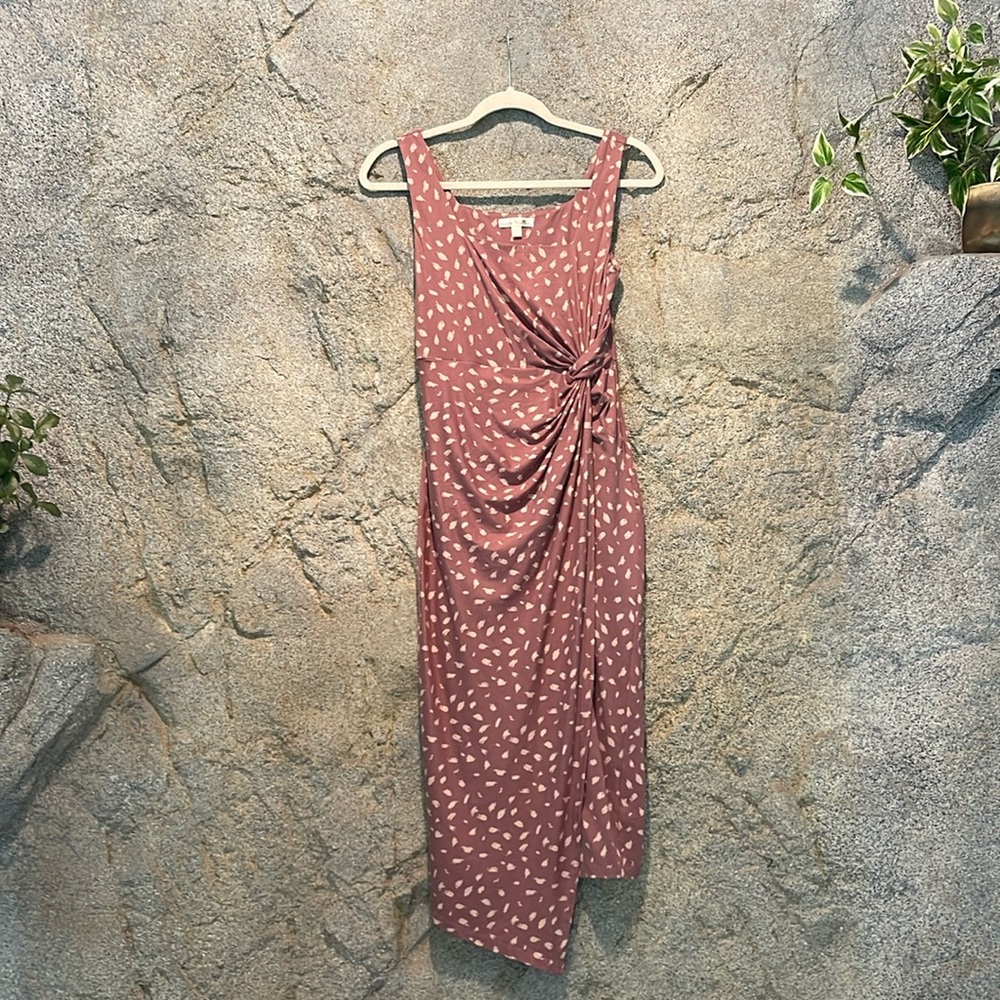 Nine Britton, S. Mauve pencil style wrap dress. Worn, excellent condition.